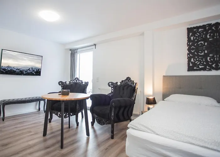 Naturtraum-aktivurlaub Mit Hund Direkt An Wanderwegen Und Im Gruenen * Winterberg